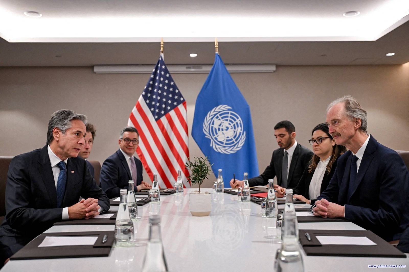 مبعوث الأمم المتحدة يحذر من انهيار سوريا ويدعو لعملية سياسية